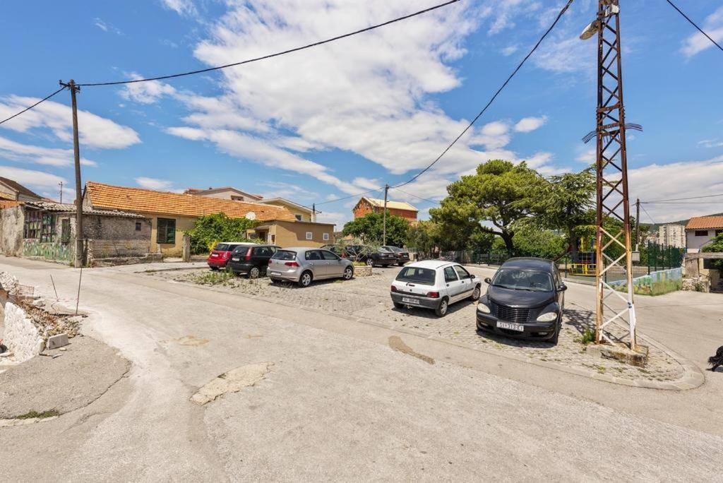 Apartments Tara, Sibenik - Mandalina Exteriör bild