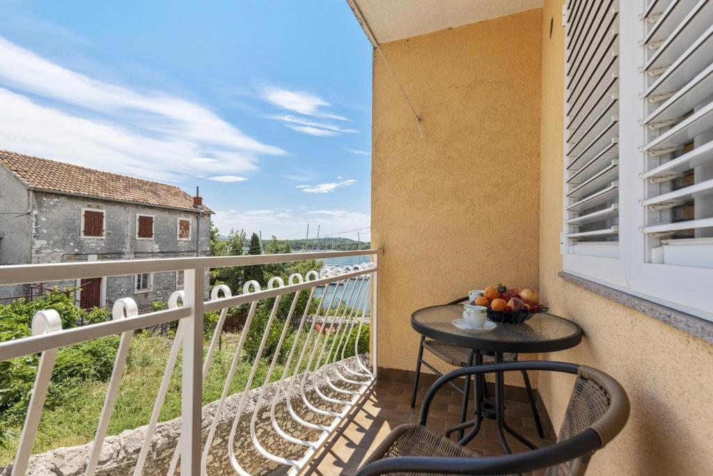 Apartments Tara, Sibenik - Mandalina Exteriör bild