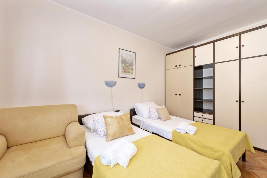 Apartments Tara, Sibenik - Mandalina Exteriör bild